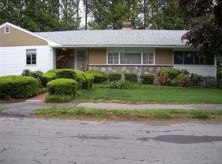 96 Olde Field Rd, Newton, MA 02459