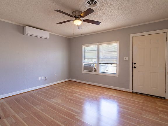 4th image of 4709 Coronado Ave