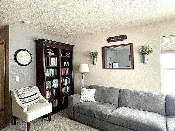 2nd image of 2201 Railroad St W APT 101