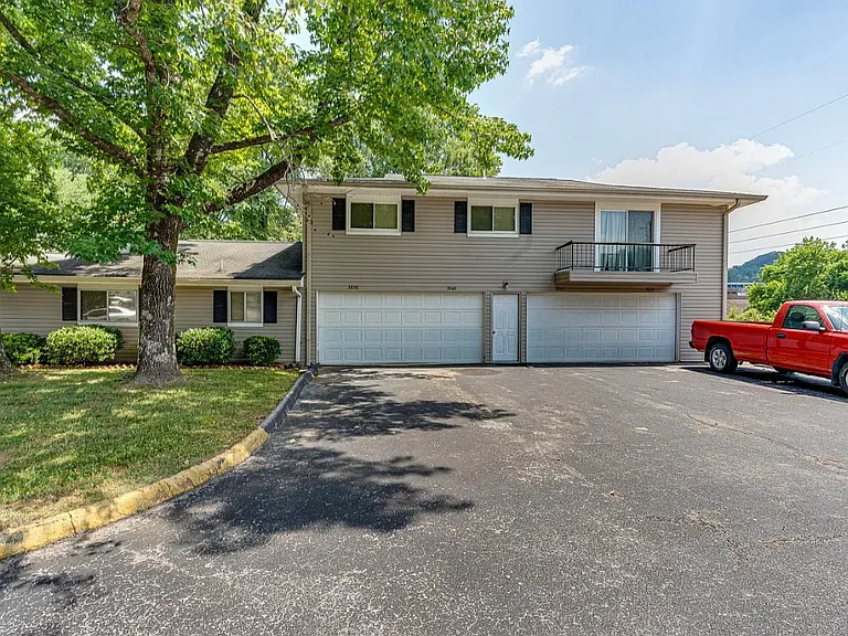 3860 S Quail Ln — Photo 1