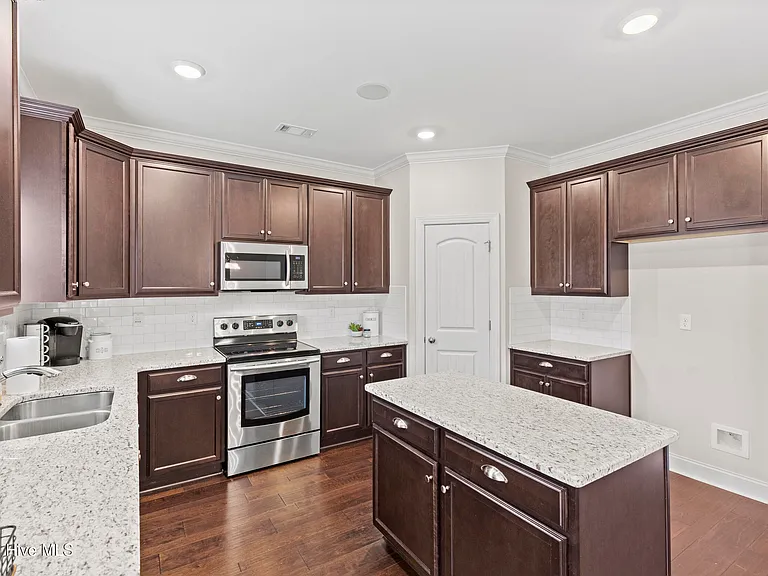 208 Torrey Pine Trl — Photo 17