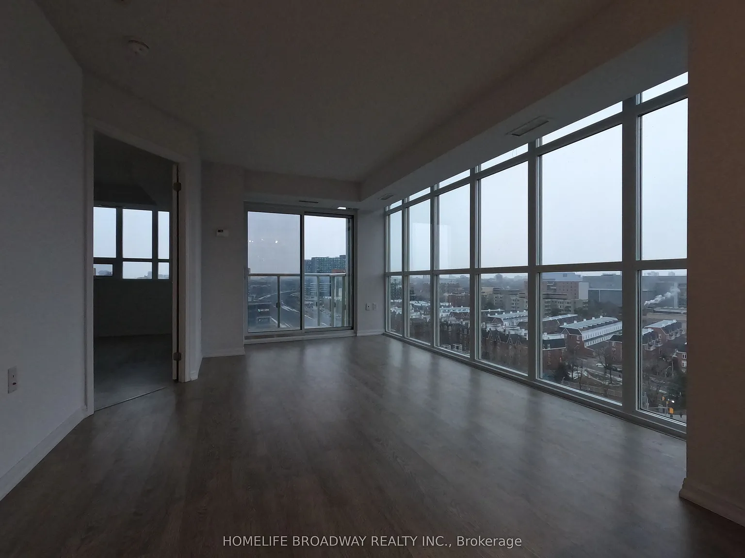 125 Western Battery Rd — Photo 4