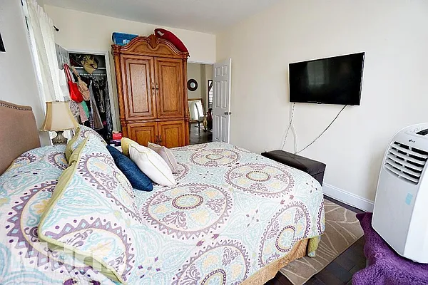 Rented by Mdrn Residential | media 6