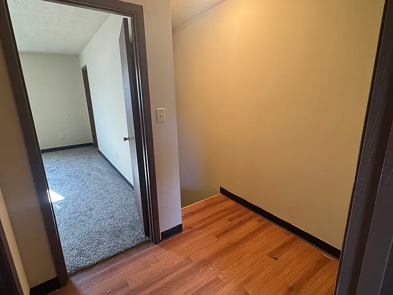4533 W Bellview Dr — Photo 7