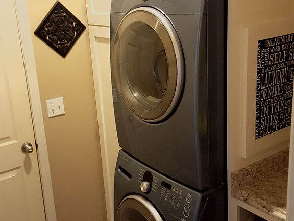 Laundry Rm/Access to Garage