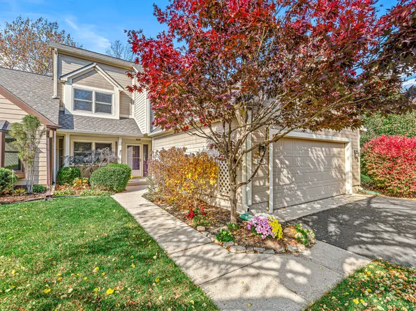 8166 River Bay Dr E, Indianapolis, IN 46240