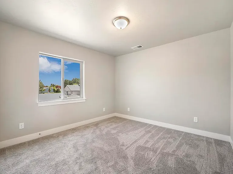 185 Woody Way — Photo 18