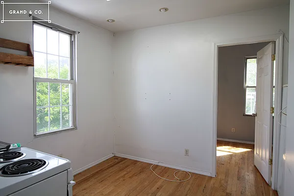 Rented by Grand & Co. | media 36