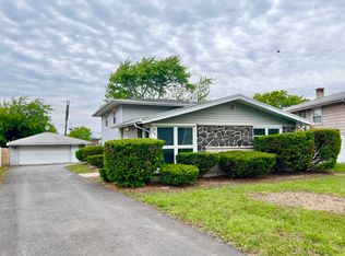 16742 Sunset Ridge Dr, Country Club Hills, IL 60478