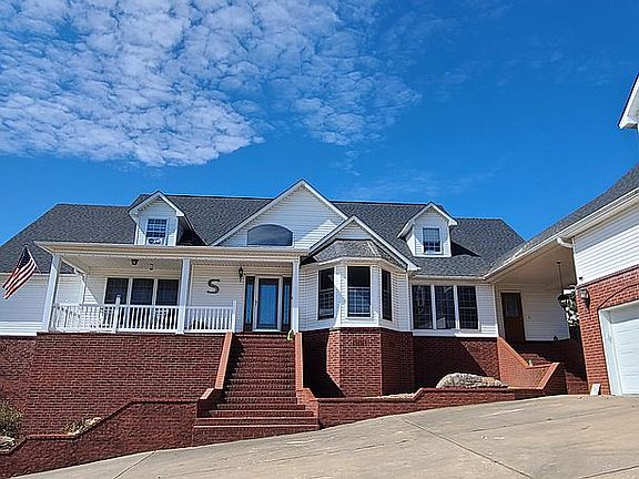 2nd image of 173 Grand Vista Dr