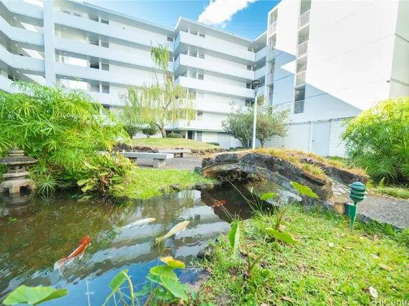 647 Kunawai Ln #A405, Honolulu, HI 96817