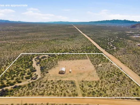 6490 W Hermit Dr, Golden Valley, AZ 86413