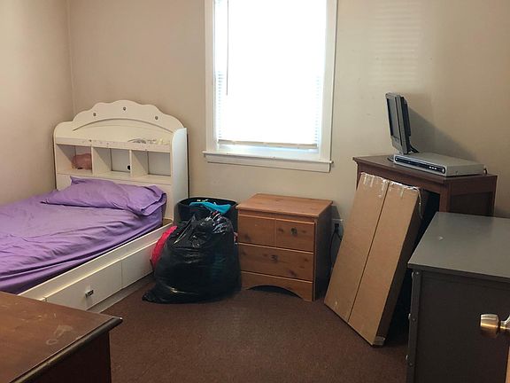 5th image of 4 School St APT 2