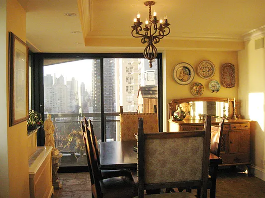 Sold by Sotheby's International Realty | media 19