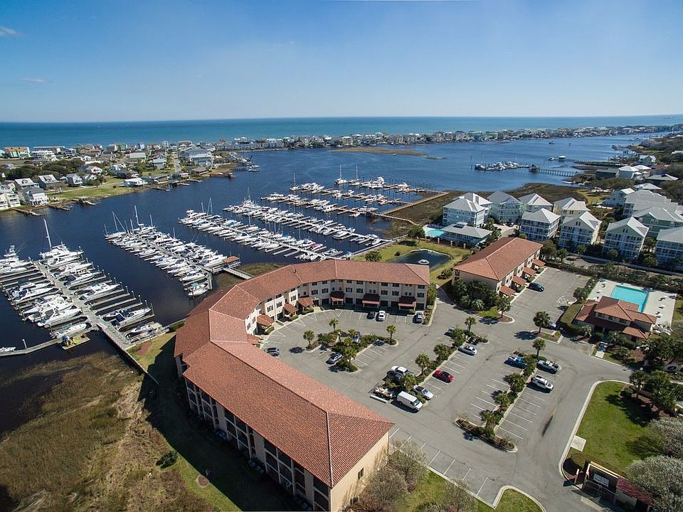 Villas & Yacht Club Access