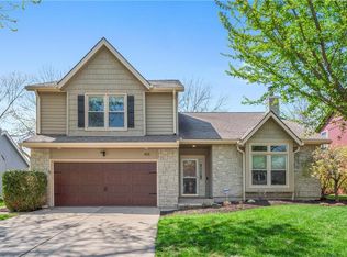 405 Sandra Ln, Belton, MO 64012