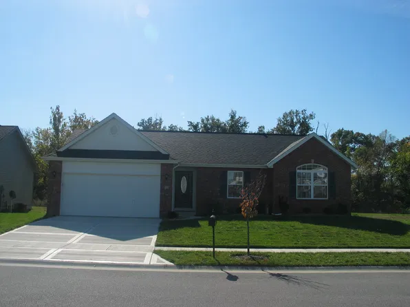 913 Pacific Crossing Dr, O Fallon, IL 62269