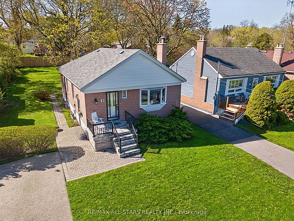2nd image of 9 Martindale Rd