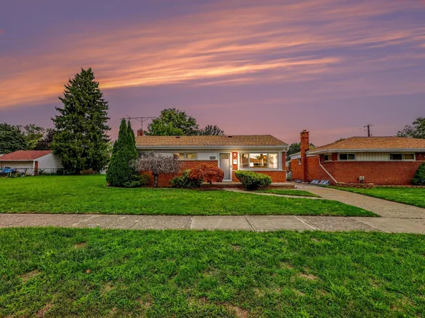 16741 Bell Ave, Eastpointe, MI 48021