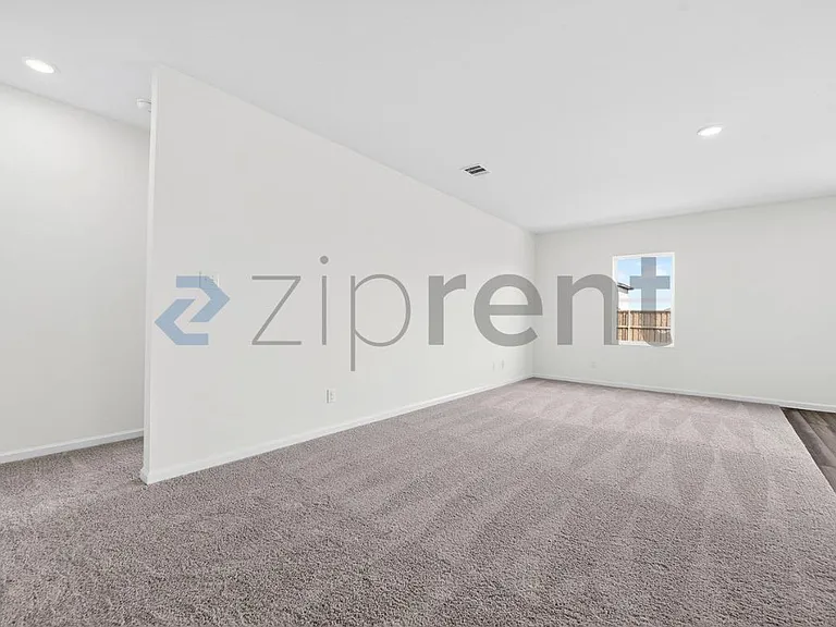 1317 Kennedy Rd — Photo 5