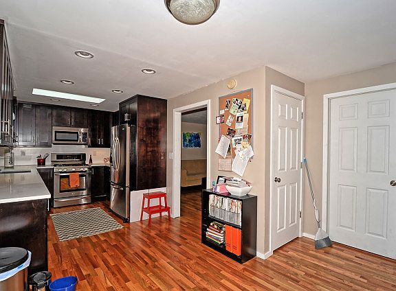 4th image of 18518 Corliss Ave N