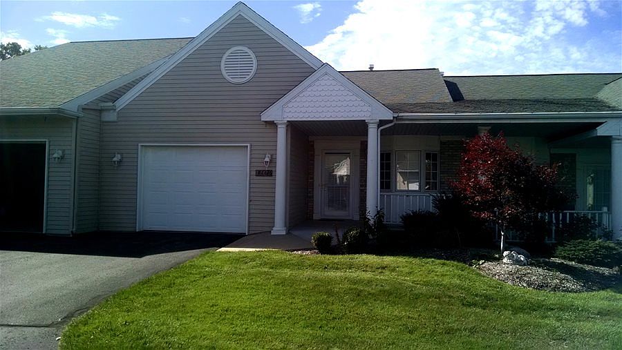 1st image of 10922 Fountain View Cir