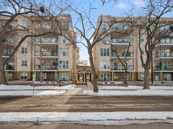 11039 83rd Ave NW #111, Edmonton, AB T6G 2V6