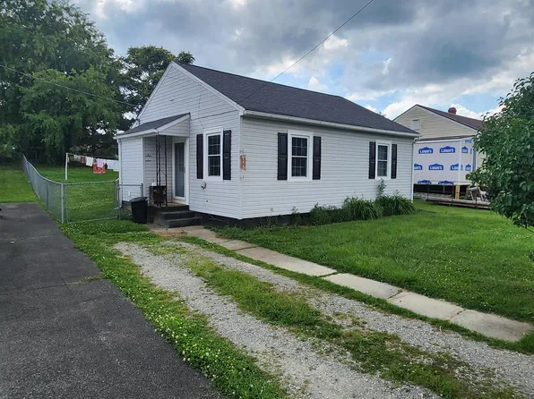 1010 Lyle St, Radford, VA 24141