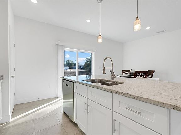 4th image of 15475 SW 23rd Avenue Rd