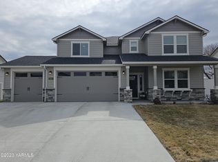 6411 Cottonwood Loop, Yakima, WA 98903