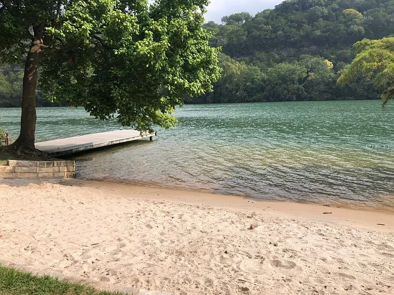 beach access in lake austin just 3 doors down!