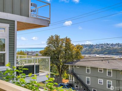 2552 14th Avenue W #202, Seattle, WA, 98119