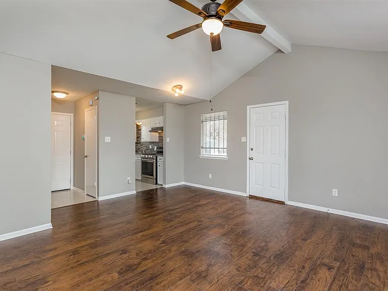 9731 Courben Ln — Photo 6