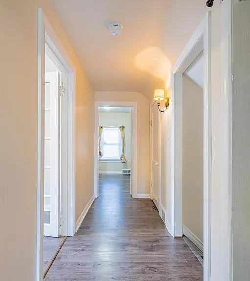 1630 Marentette Ave — Photo 12