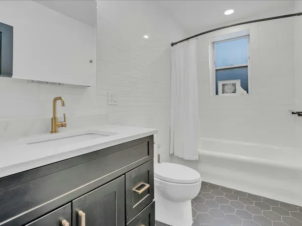 107 Kensington Avenue image 18 of 32