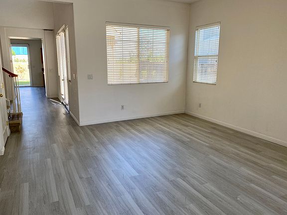 2nd image of 2269 Cambridge Dr