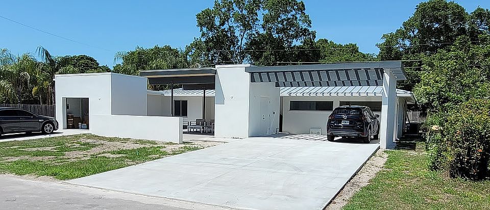 1st image of 2533 Davis Blvd