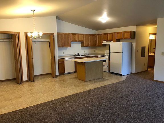 2nd image of 5656 Gables Dr #1