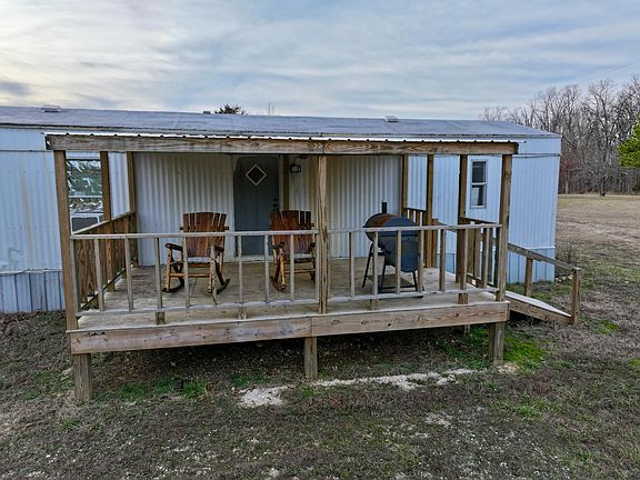 5th image of 526 S County Road 159