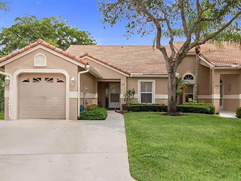 1401 Mahogany Pl — Photo 2