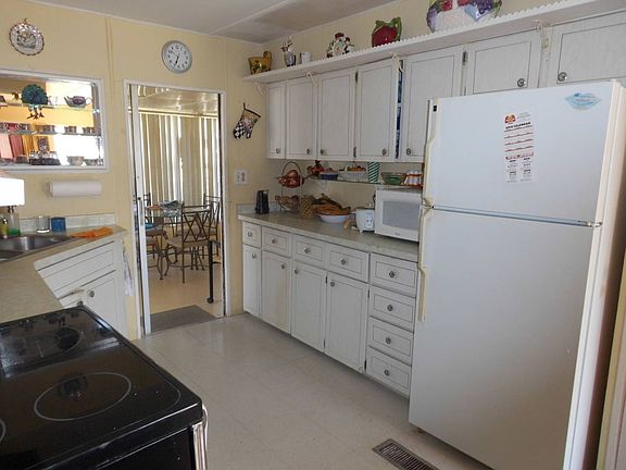 4th image of 19 S Alhambra Ln