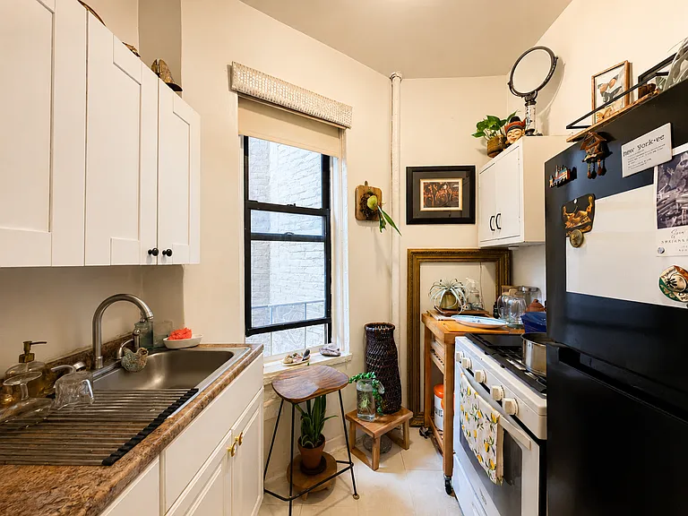 161 E 96th St #3D — Photo 3