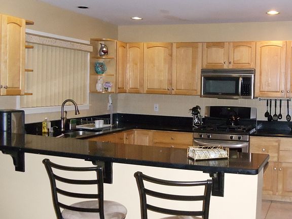 2nd image of 18 Morgan Ct