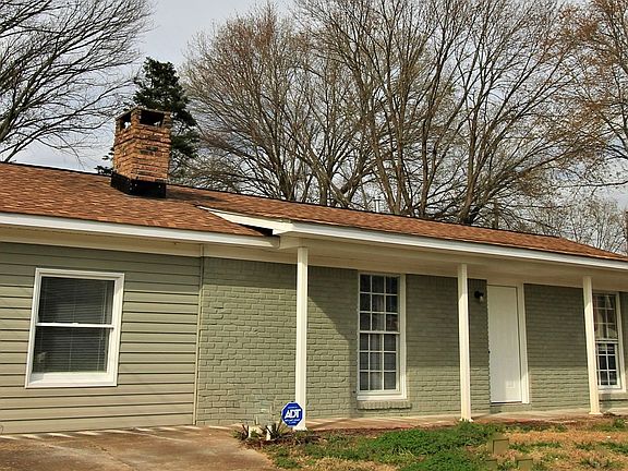 2nd image of 3300 Lockwood Ct SW