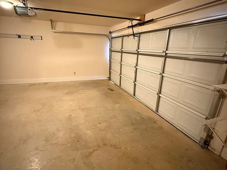 6214 Helen St — Photo 8