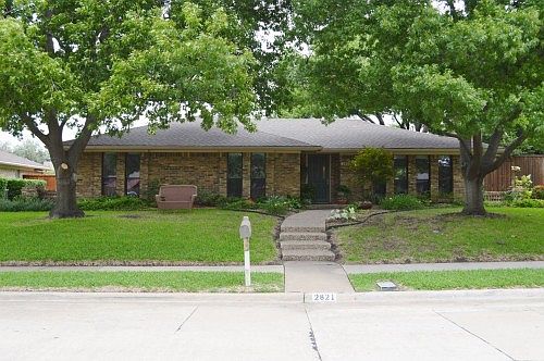 2nd image of 2821 Downing Dr