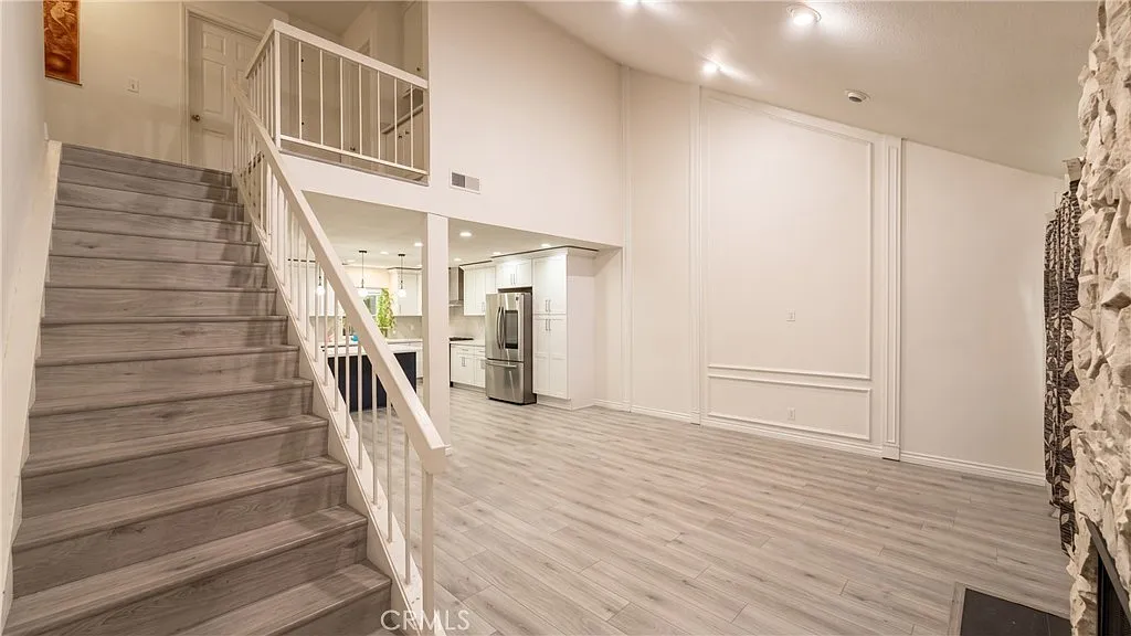 4 bed, 1943 sqft, $5,000 — Photo 2