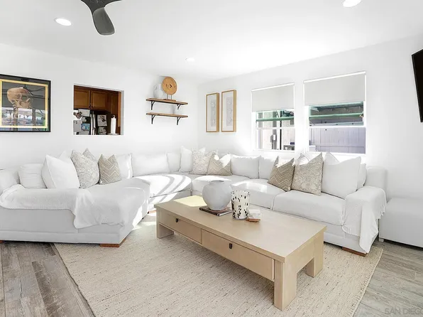 8882 Jaylee Ave, Spring Valley, CA 91977