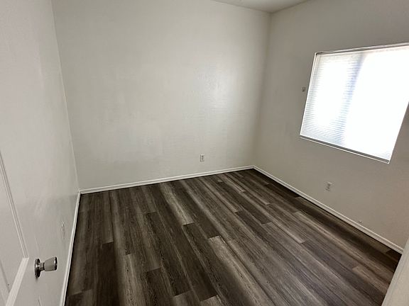 4th image of 916 W Carter Rd
