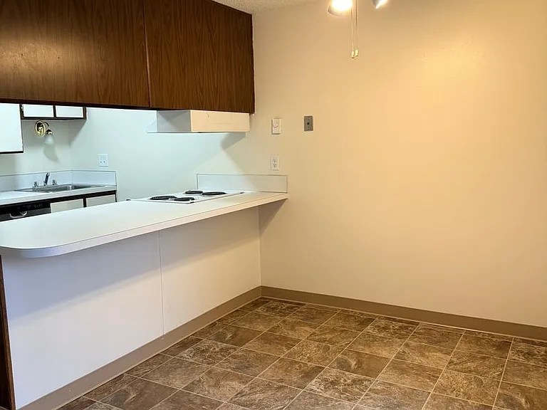 Rolling Hills Townhouses — Photo 10